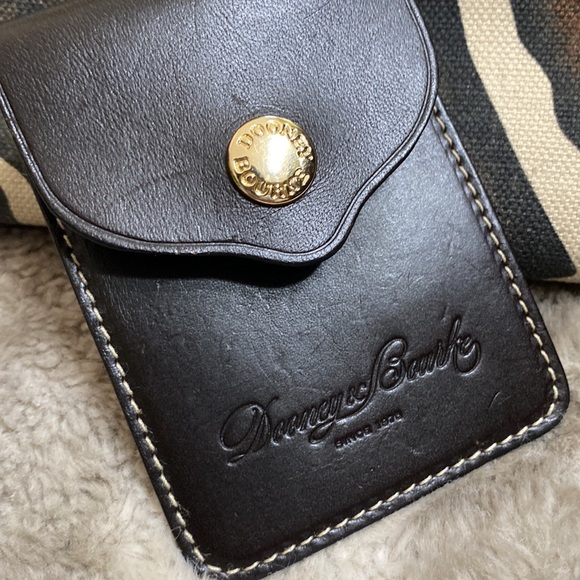 Dooney & Bourke Giraffe print shoulder bag - Picture 6 of 13